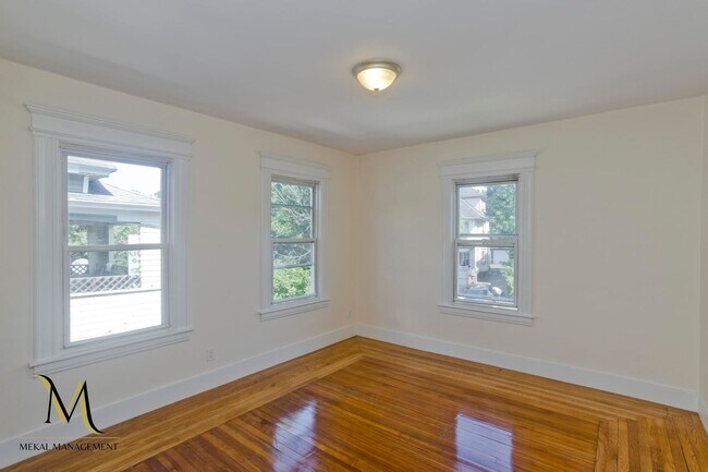 Building Photo - 20 Sachem St