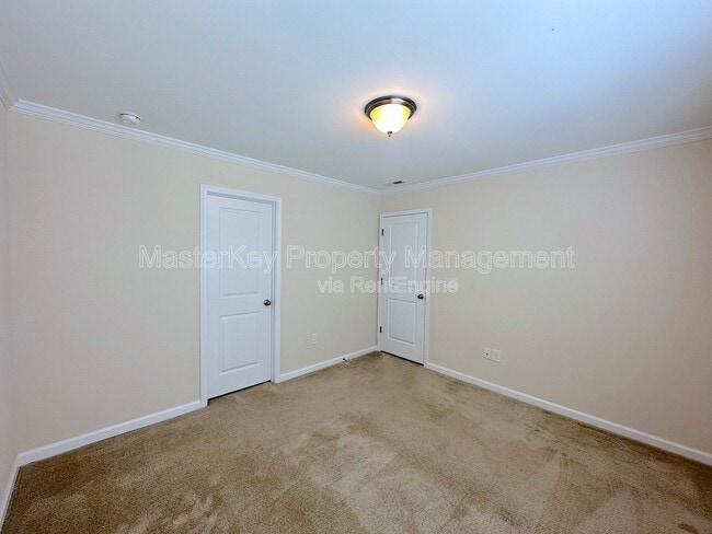 Building Photo - 761 McRae Rd