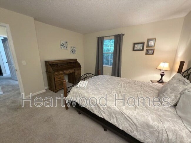 Building Photo - 264 Orchard Hill Dr
