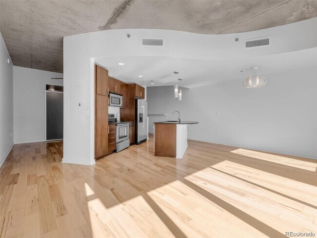 Building Photo - 891 14th St