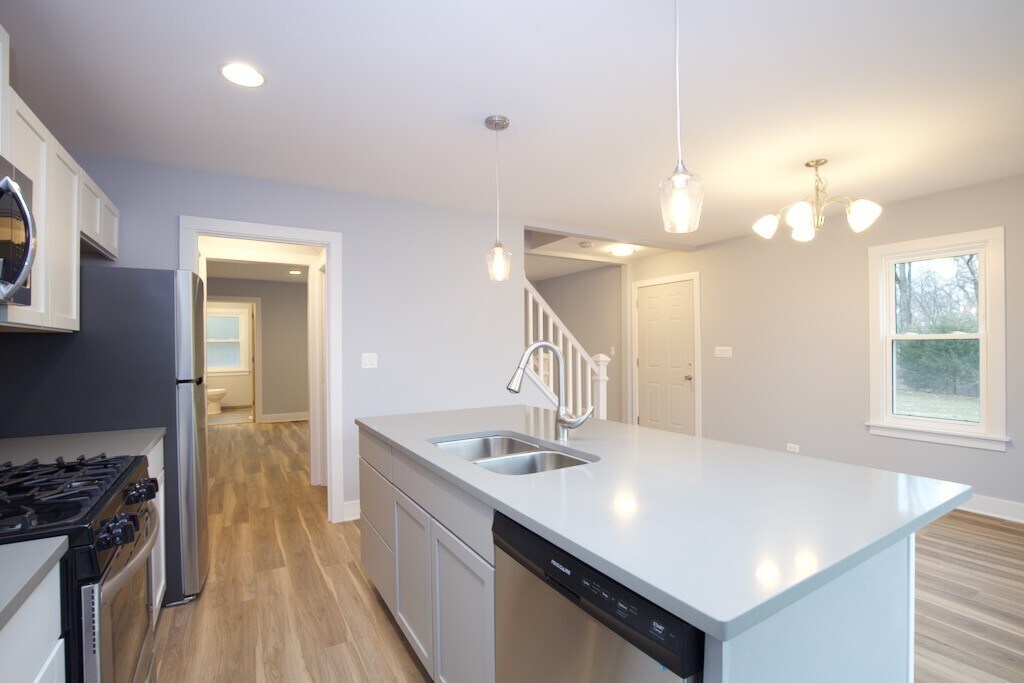 Building Photo - 16637 W Brockman Ave