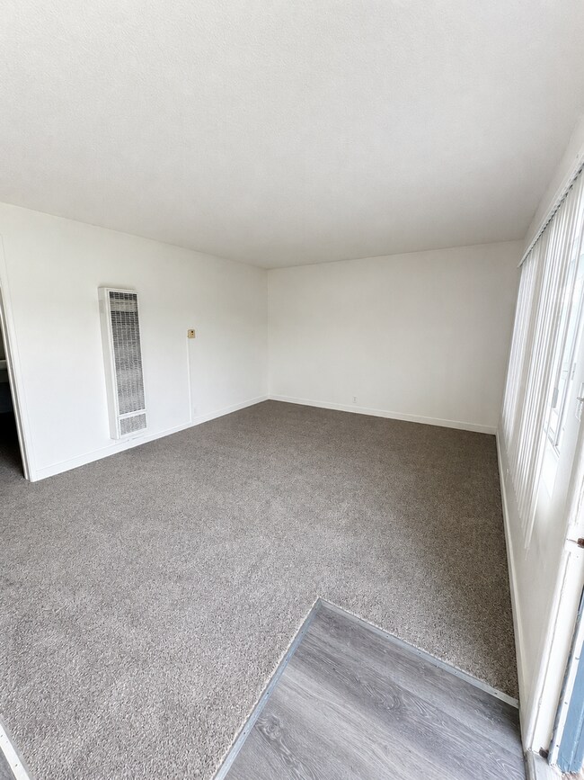 Interior Photo - 14905 Lemoli Ave.