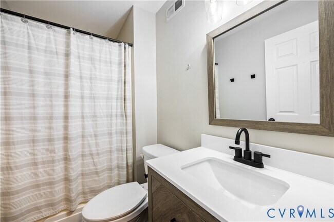 Building Photo - 2805 Queensland Dr
