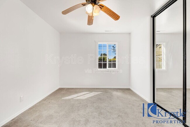 Building Photo - 1038 Thelma Ave