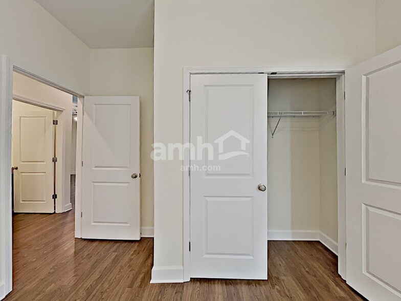 Building Photo - 4807 Reisswood Lp