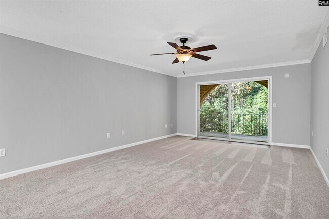 Building Photo - 5516 Lakeshore Dr