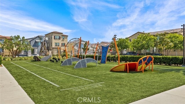 Building Photo - 16282 Meadowhouse Ave