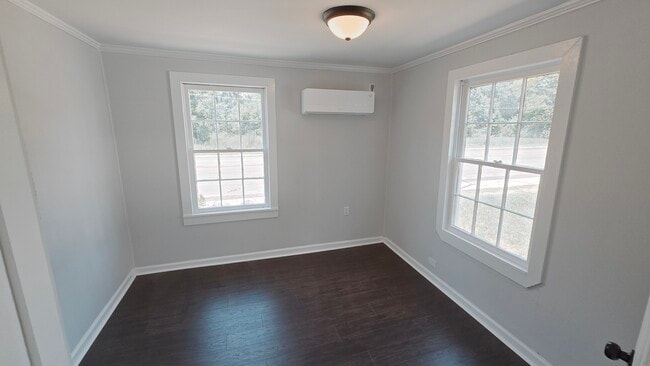 Building Photo - 159 Poplar Ave