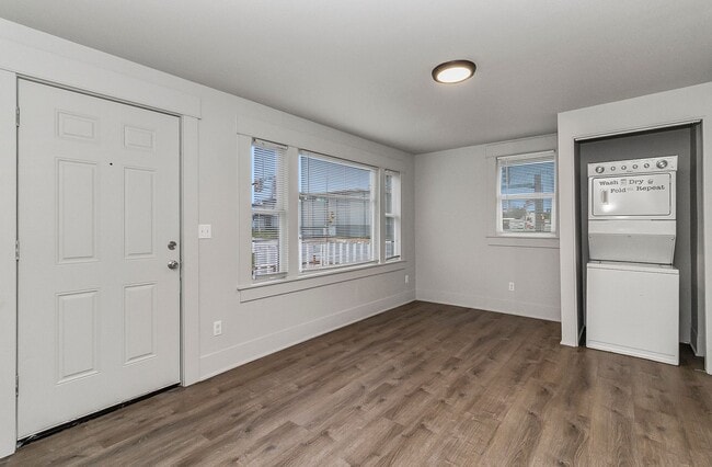 Building Photo - Cute 1 bedroom close to everything in Everett