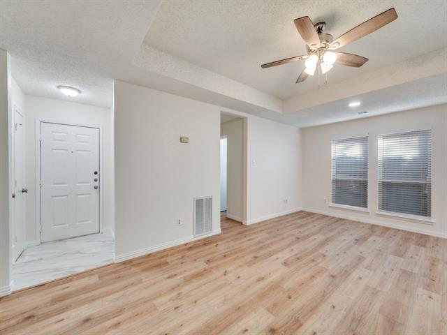 Building Photo - 8903 Marilyn Dr