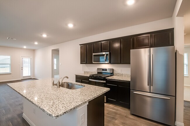 Building Photo - 490 Evergreen Sumac Loop