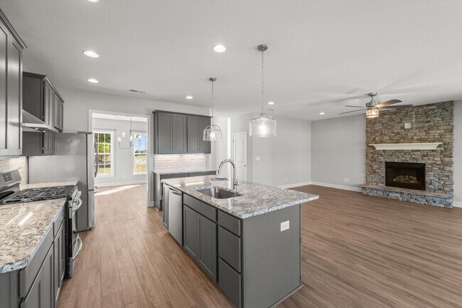 Building Photo - 1537 Old Andes Rd
