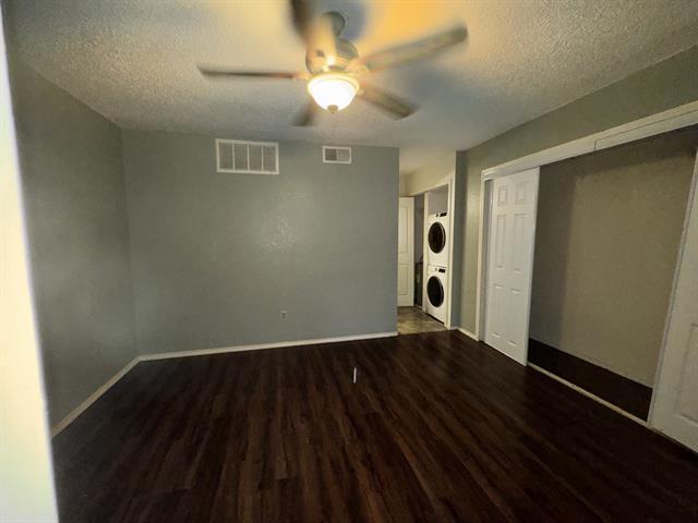 Building Photo - 2307 Balsam Dr