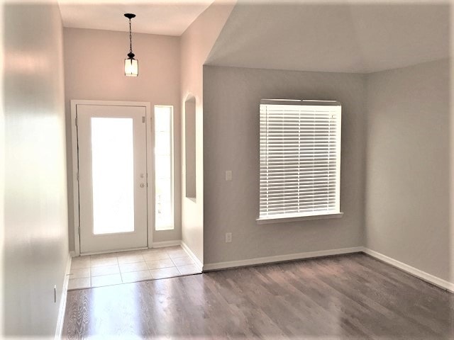 Building Photo - 636 Longcrest Ln