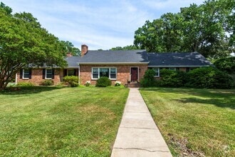 Building Photo - Thoroughgood