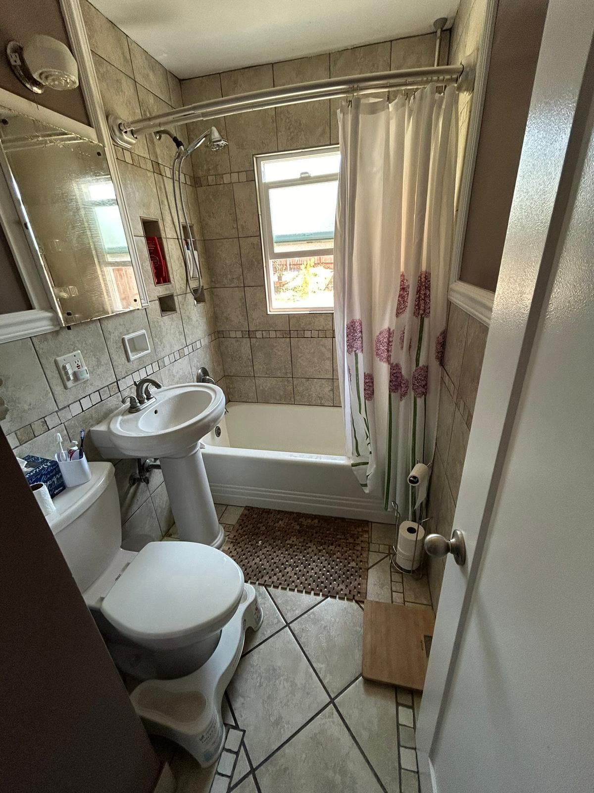 Master Bathroom - 430 Jason Ave N
