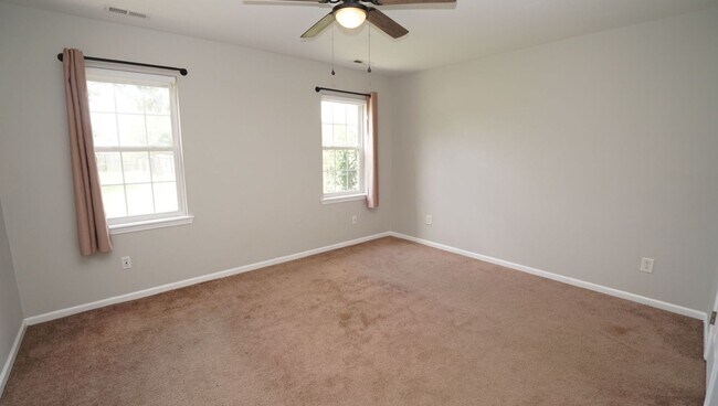 Building Photo - 301 Scranton Ct