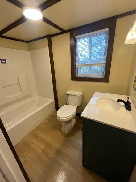 Building Photo - 826 Marcum Rd