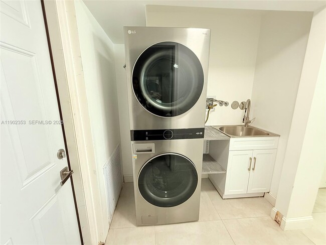 Building Photo - 10626 NW 7th St