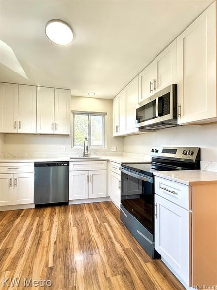 Building Photo - 2182 Vernier Rd