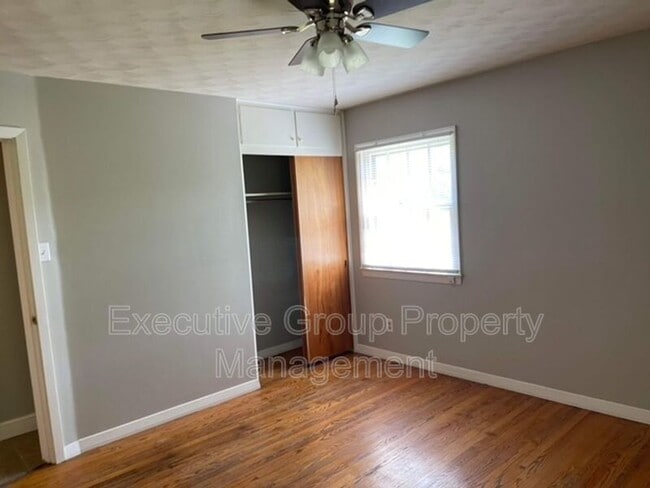 Building Photo - 512 Smith Ave