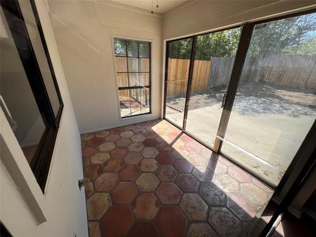 Building Photo - 6417 Canyon Cir