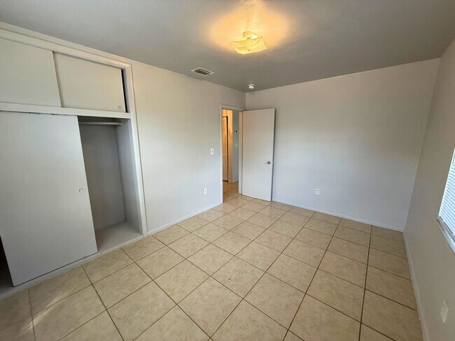 Building Photo - 15300 NW 32nd Pl