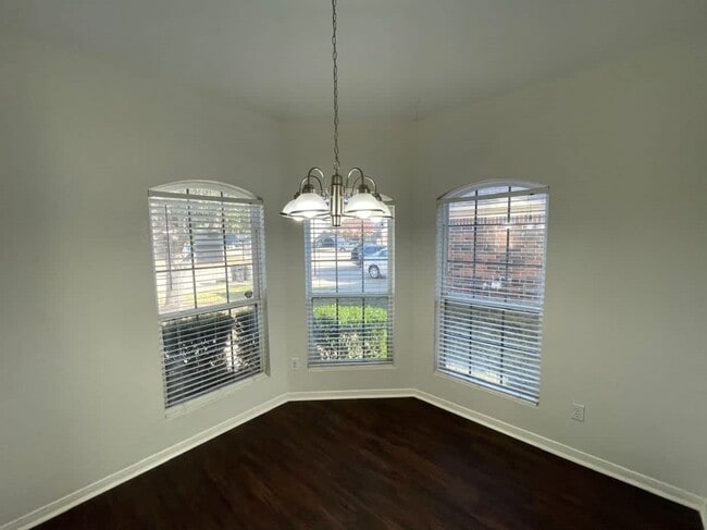 Building Photo - 19115 Badger Ct