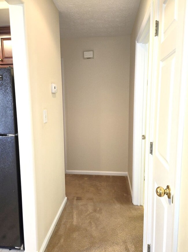 Building Photo - Spring Valley 3 Bedroom one level home !      250916