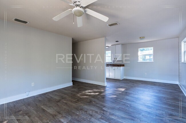 Building Photo - 1746 Cody Rd N