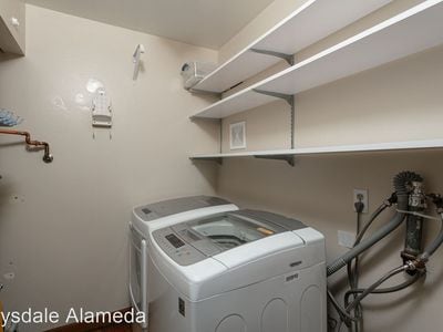 Building Photo - 1017 Kingston Ln