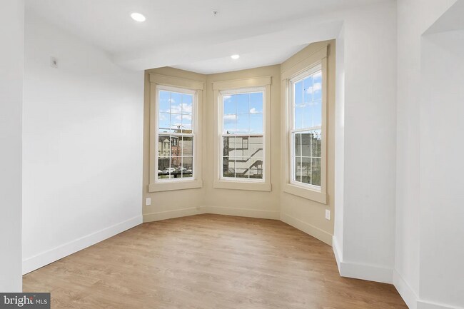 Building Photo - 900 N 41st St