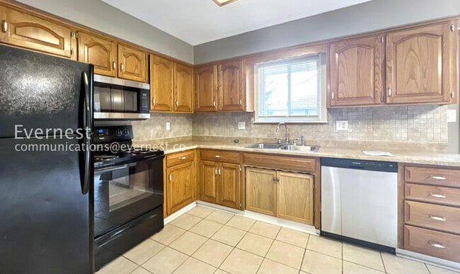 Building Photo - 309 SW Richwood Ln