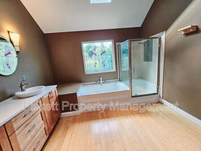 Building Photo - 27201 WA-3