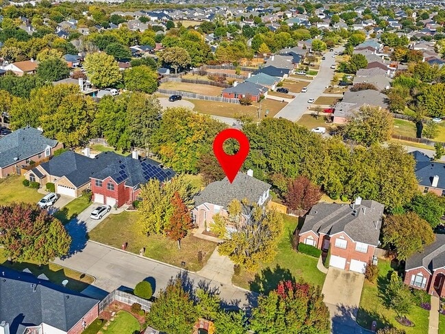 Building Photo - 1622 Stratford Dr