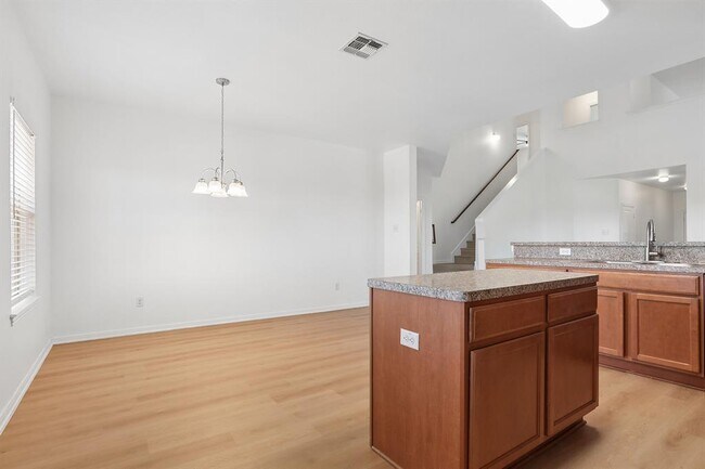 Building Photo - 1385 Red Stag Pl