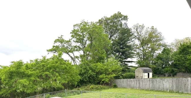 Building Photo - 3 bedroom in Oak Grove