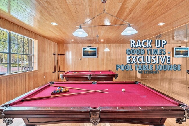 Building Photo - 2820 N Oakland Forest Dr