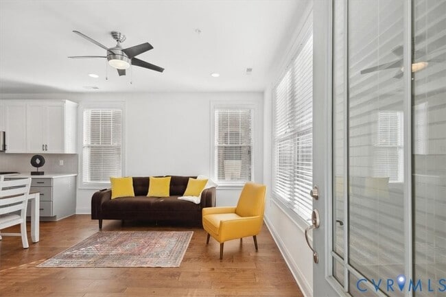 Building Photo - 1722 Old Brick Rd