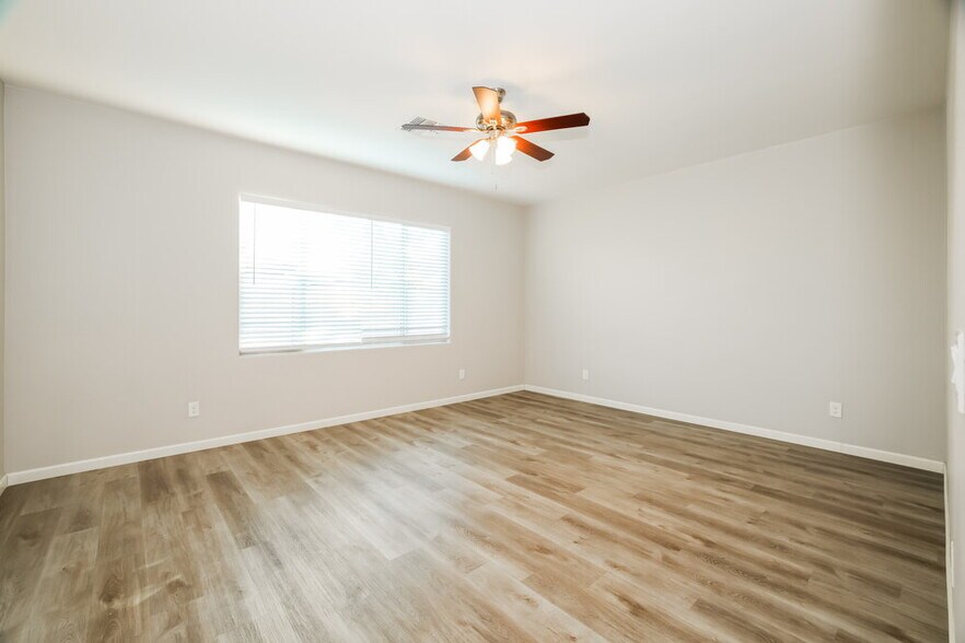 Building Photo - 12125 W Remuda Dr