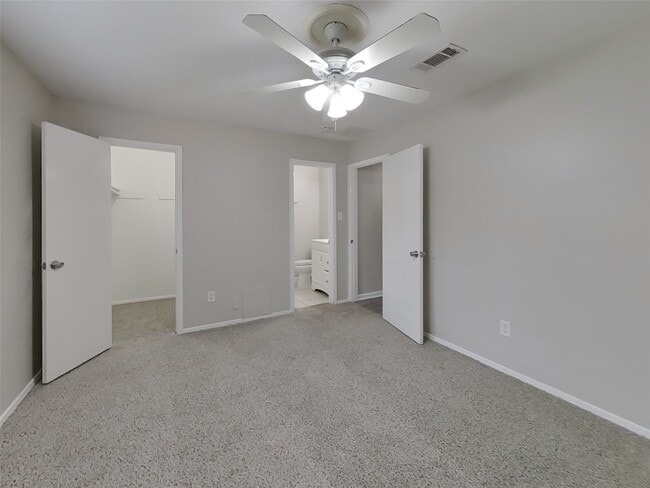Building Photo - 23110 Newgate Dr