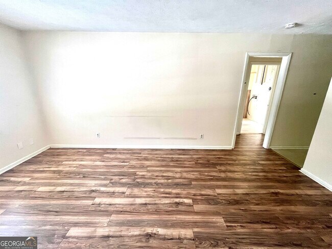 Building Photo - 1002 Level Creek Rd