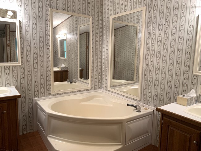 Building Photo - 127 John Lewis Dr