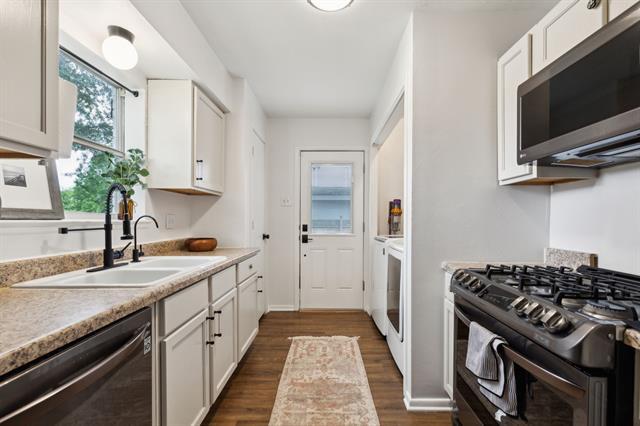 Building Photo - 3049 Rotan Ln