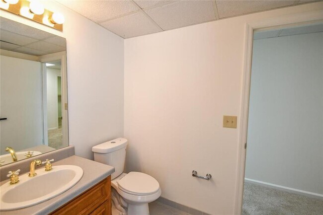 Building Photo - 17040 Birmingham Rd