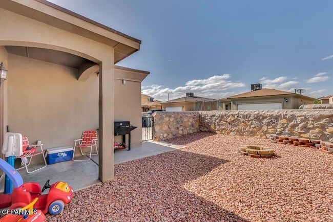 Building Photo - 12921 Hueco Cave Dr
