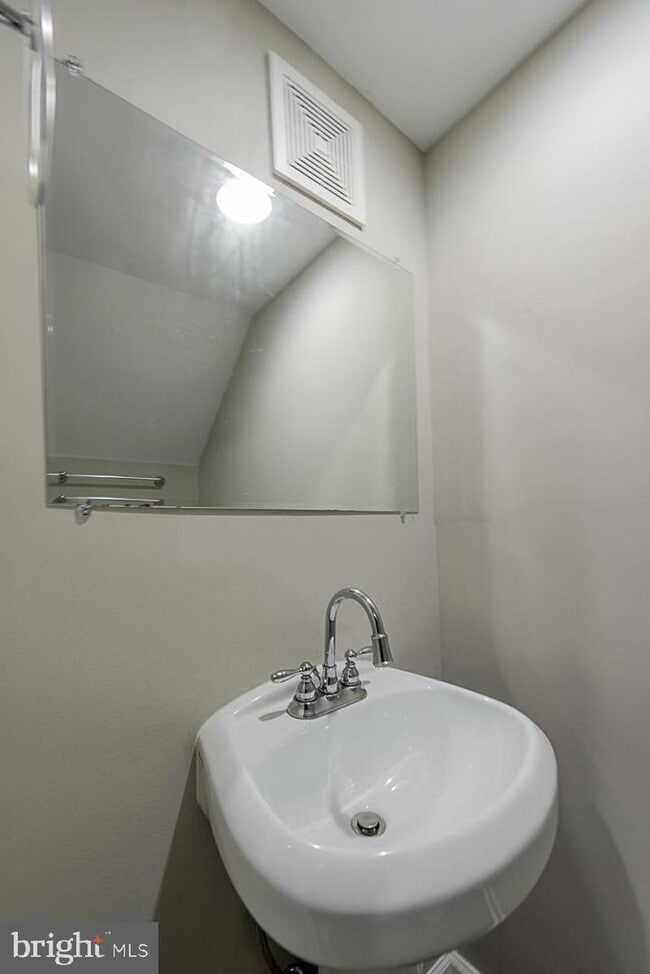 Building Photo - 1036 Patapsco St