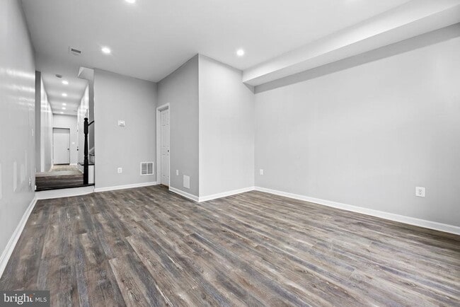 Building Photo - 1918 E Lafayette Ave