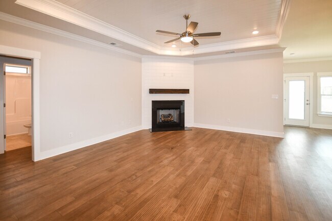 Building Photo - 148 Rosemary Ayers Dr