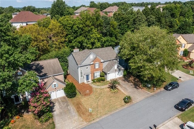 Building Photo - 13030 Carriage Park Ln
